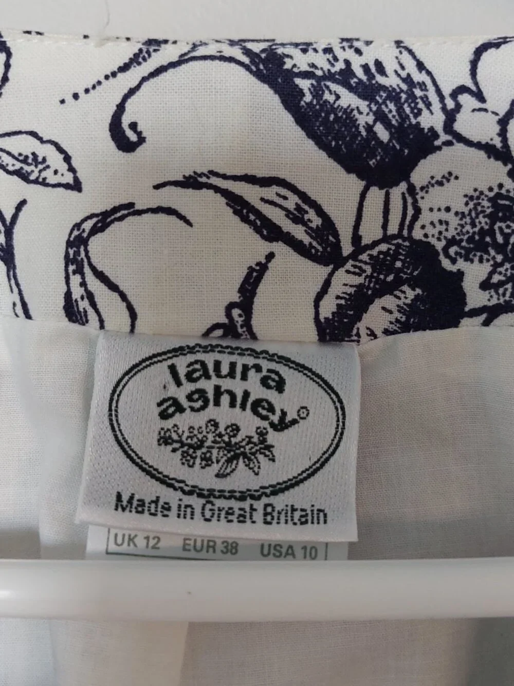 Vintage Laura Ashley Sz 10 Floral Cotton cropped blazer structured shoulder - Picture 2 of 11